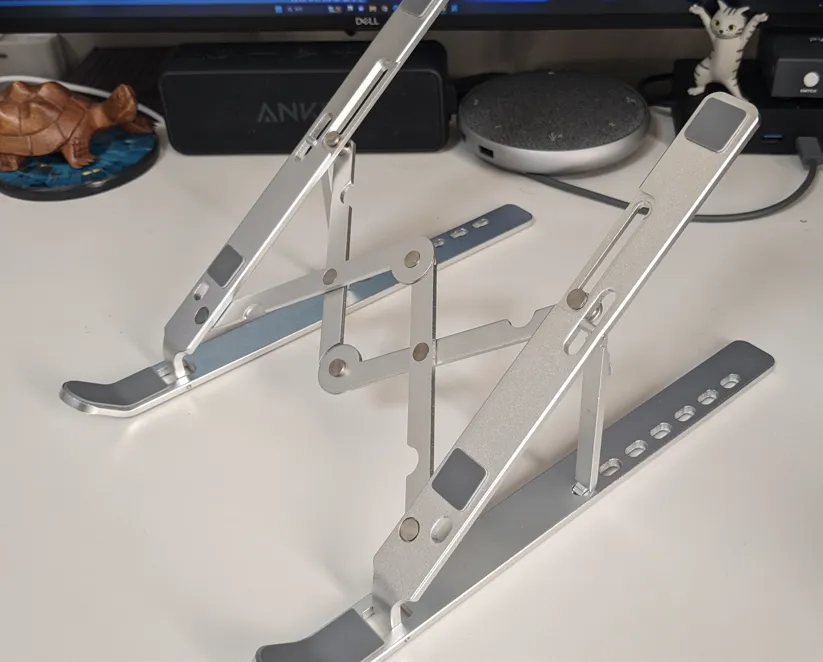 ノートPC、タブレットスタンドを持ち歩こう。（Adoric ノートPC タブレットスタンド）