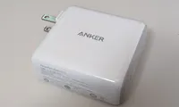 充電器って大容量がいいでしょ。で、すべての機器がUSB Type Cならこれで十分。（Anker USB-C充電器 PowerPort Atom PD 2）