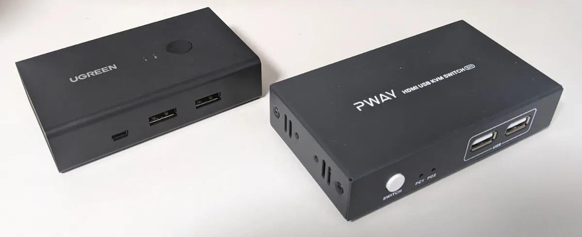 自宅PCと会社PC2台並べて使ってます？切り替え機あると便利ですよ。（KVMスイッチ PWAY／UGREEN）