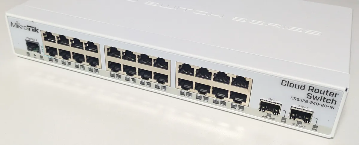 MikroTik CRS326-24G-2S+IN の初期セットアップ